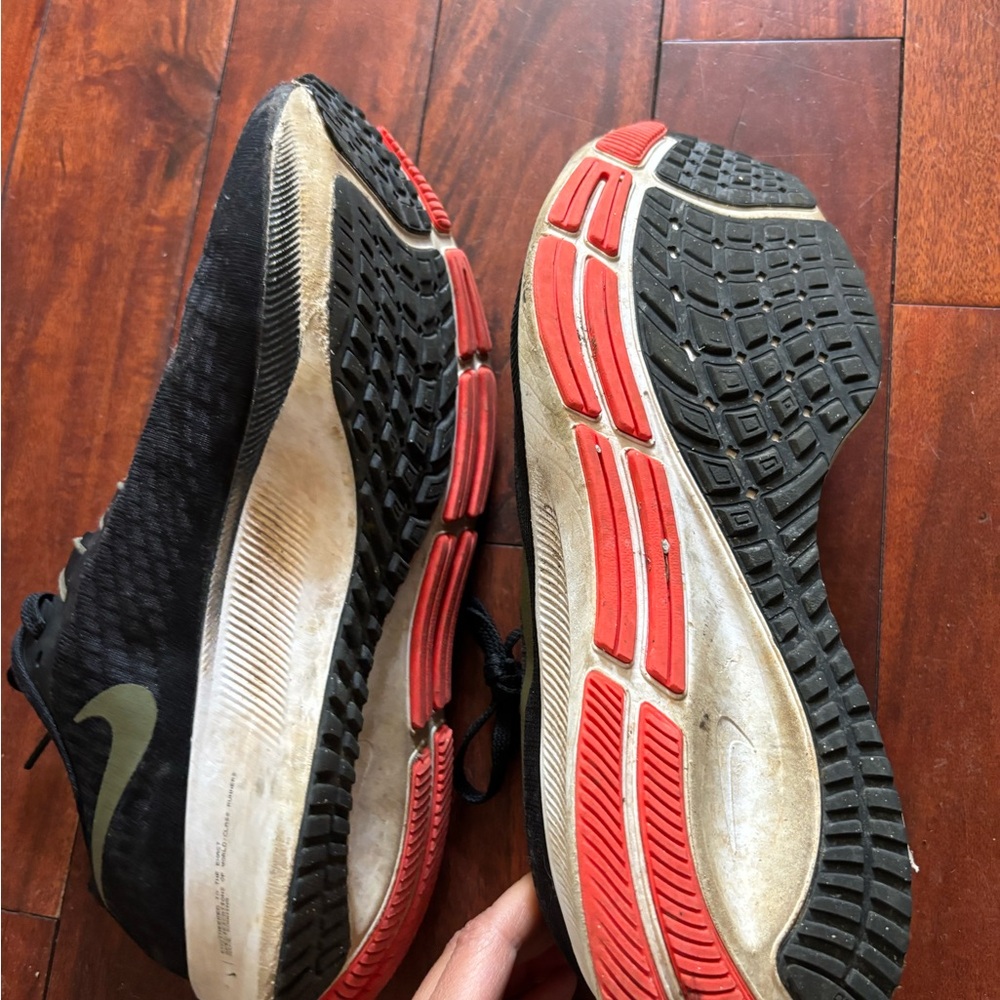 Nike Black and Red Athletic Shoes with Breathable Mesh